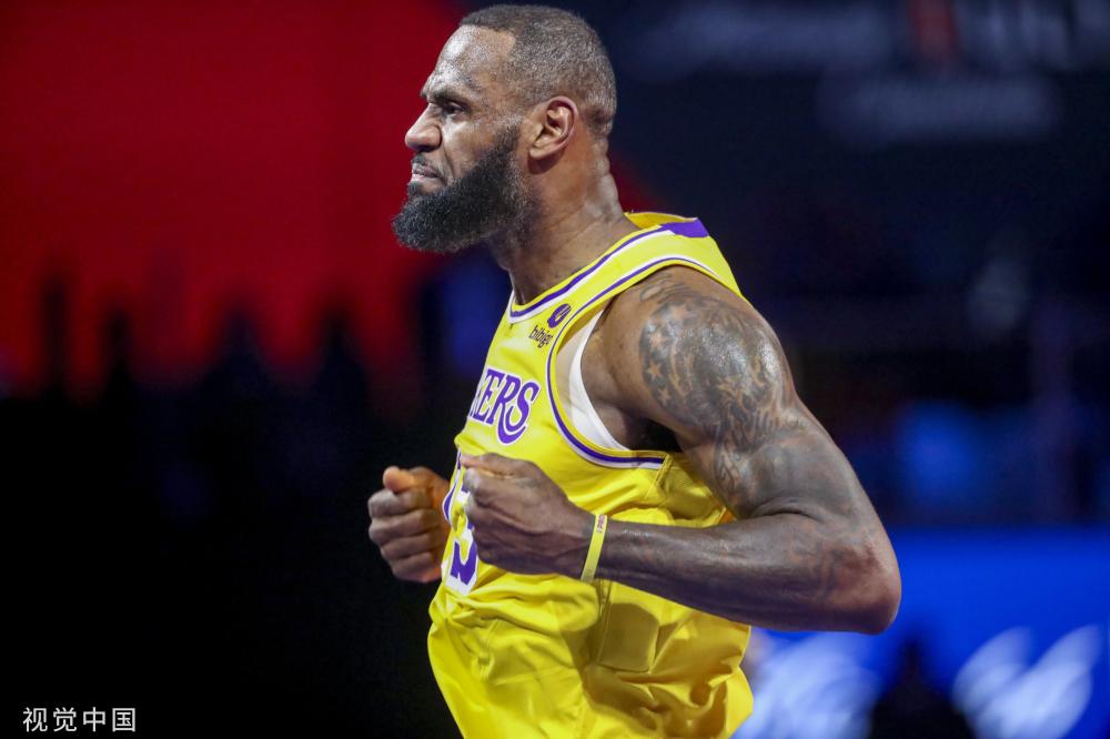 她如何通过 她如何通过