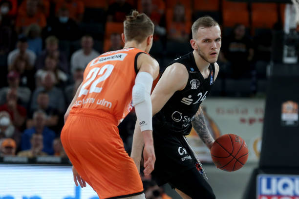 以顽强的态 以顽强的态