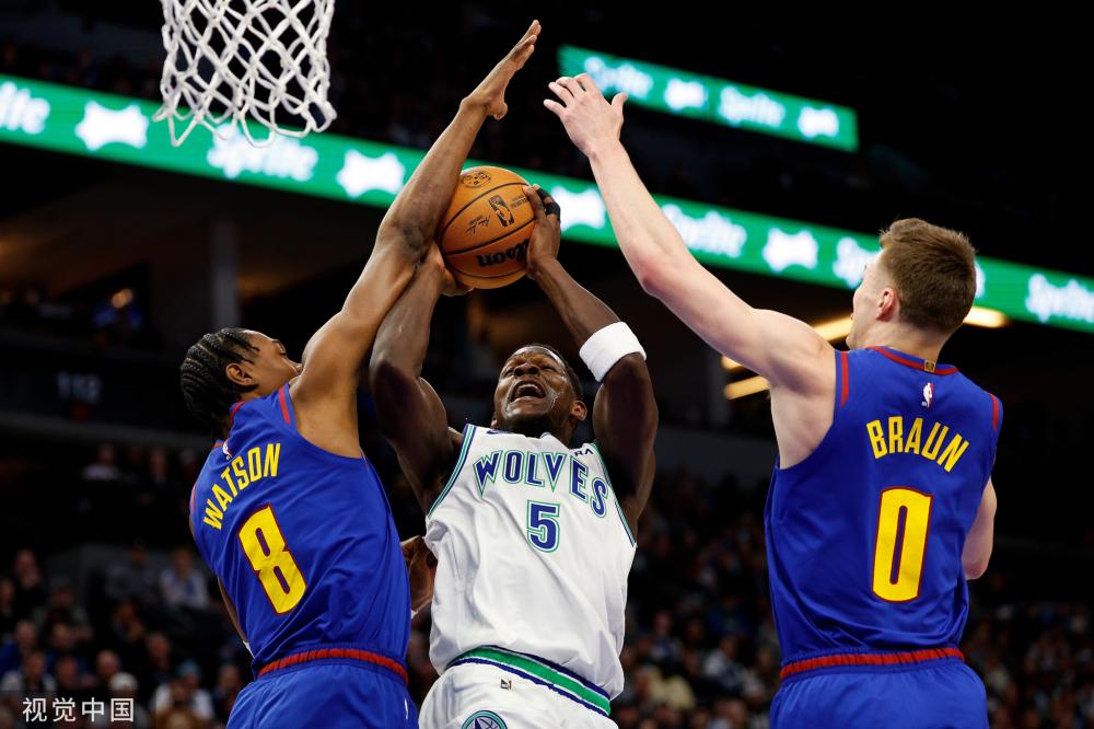 迷表现很可 迷表现很可