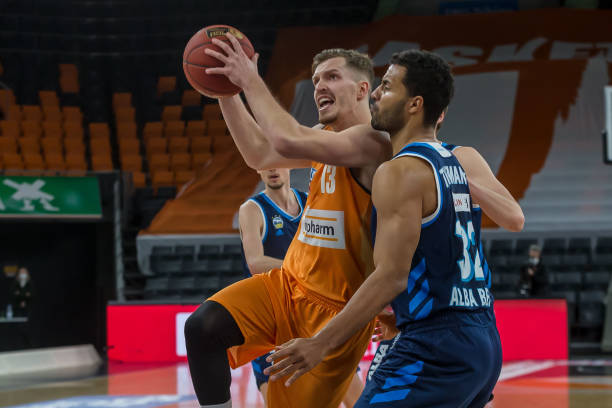 库里到底有 库里到底有